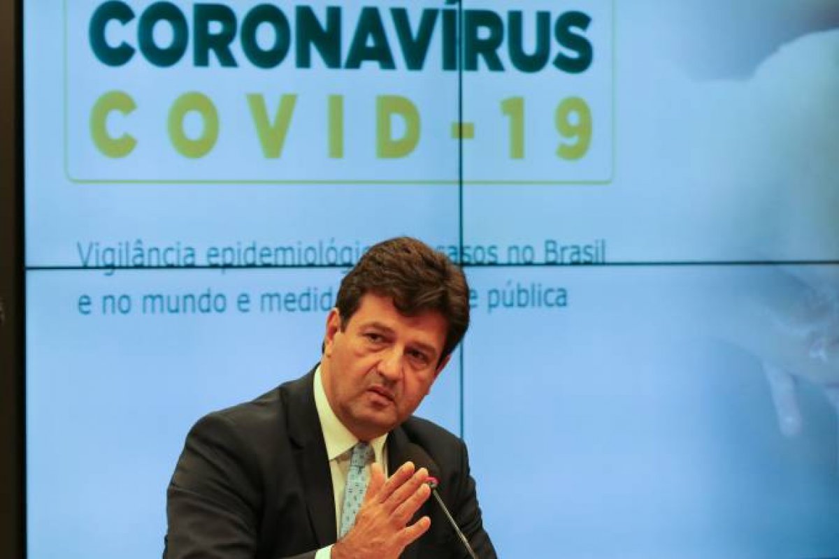 Mandetta diz que pode enviar aviões à China para buscar equipamentos