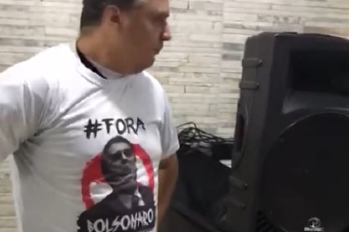 Doutor na área de planejamento da Unicamp posta video com maquina que simula panelaço contra Bolsonaro