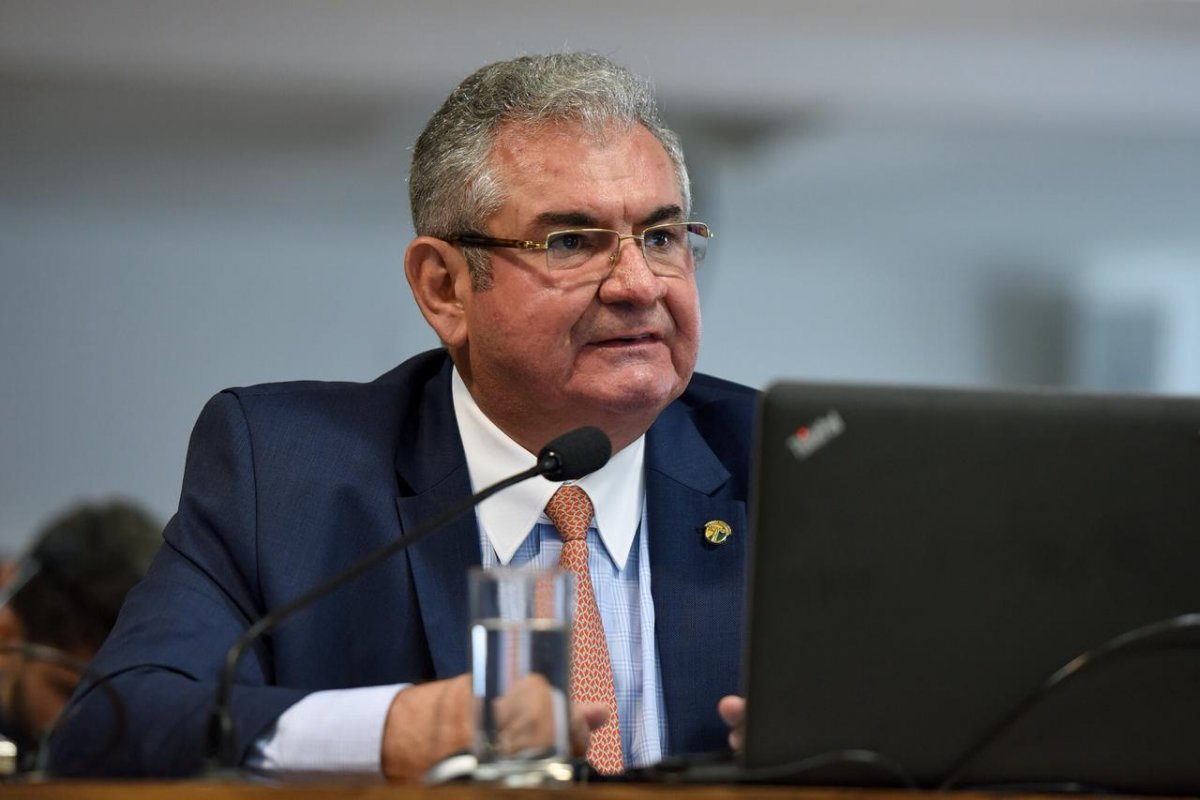 Senador baiano propõe mudanças no Imposto de Renda