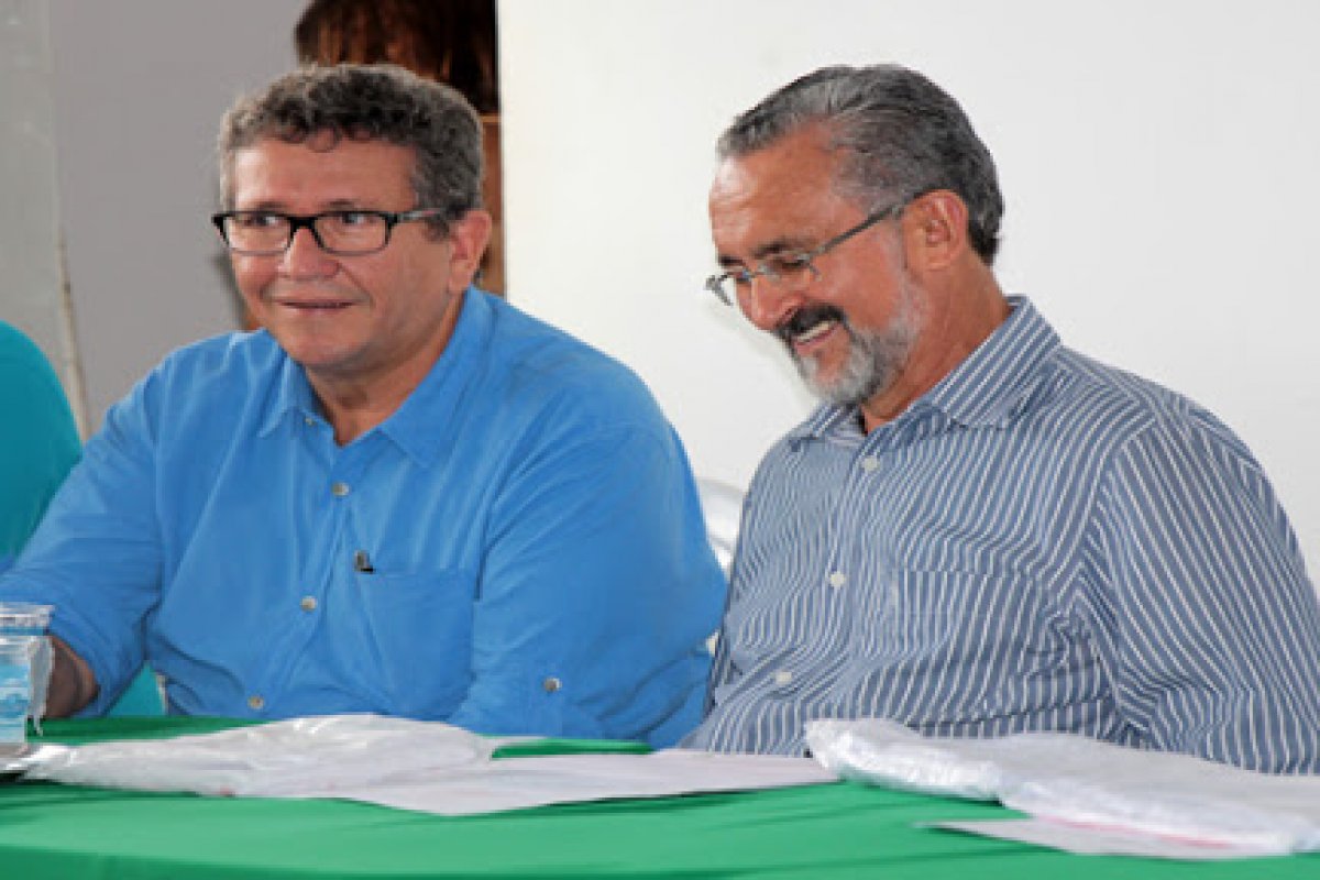 Ex-prefeitos de Camaçari, Luiz Caetano e Ademar Delgado são condenados por dano ao erário de R$ 11 milhões