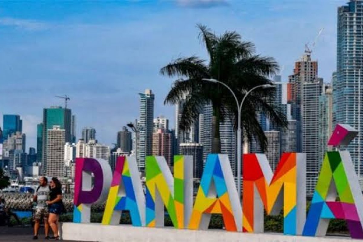 Panamá resolve criar rodízio entre homens e mulheres para diminuir a circulação de pessoas