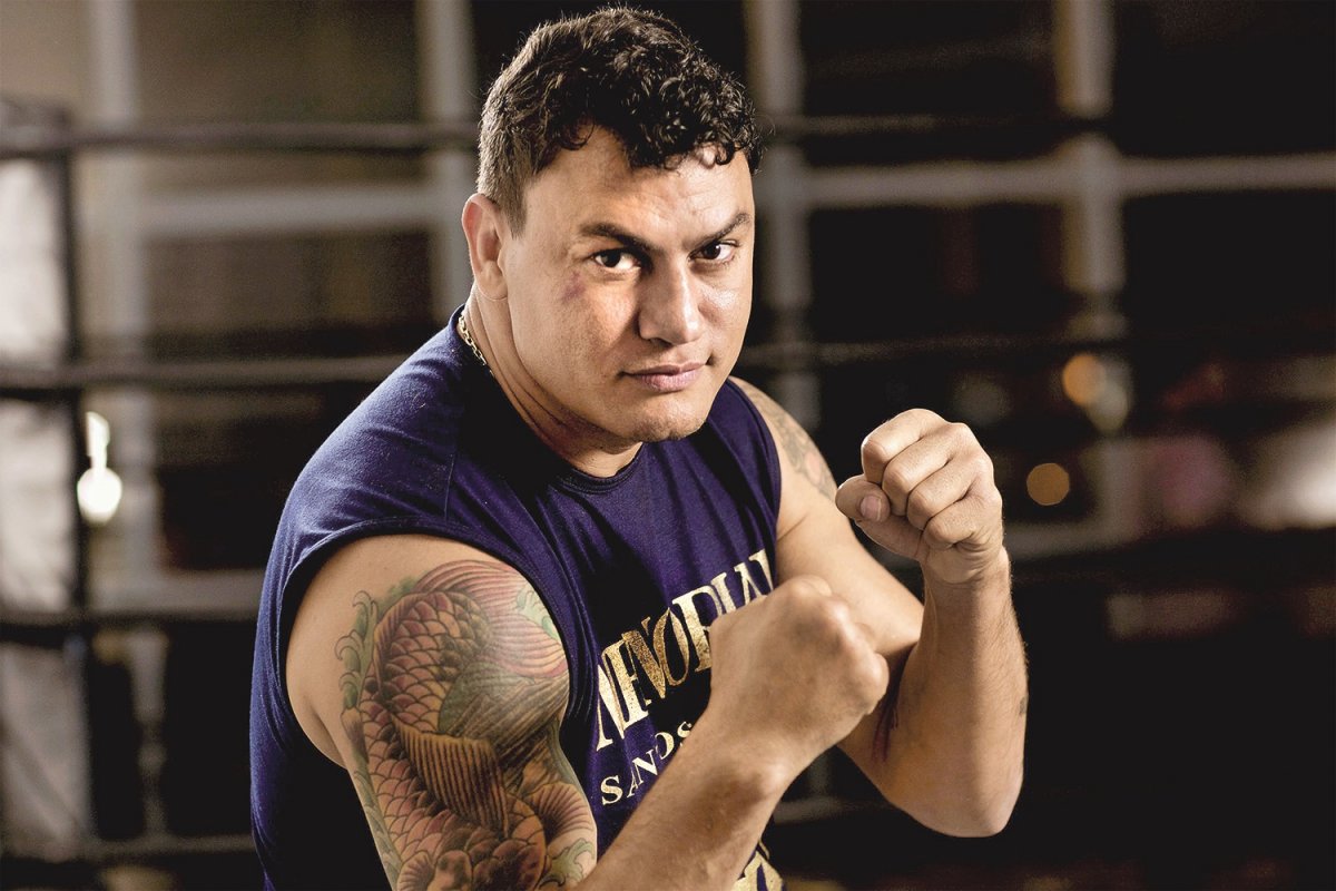 Popó vai leiloar cinturão do mundial de boxe para comprar cestas básicas