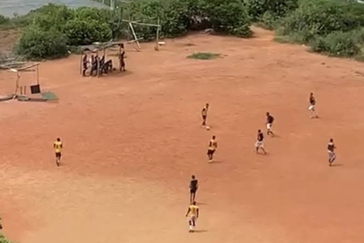 Sedur interdita campo de futebol da UFBA após fiscalização