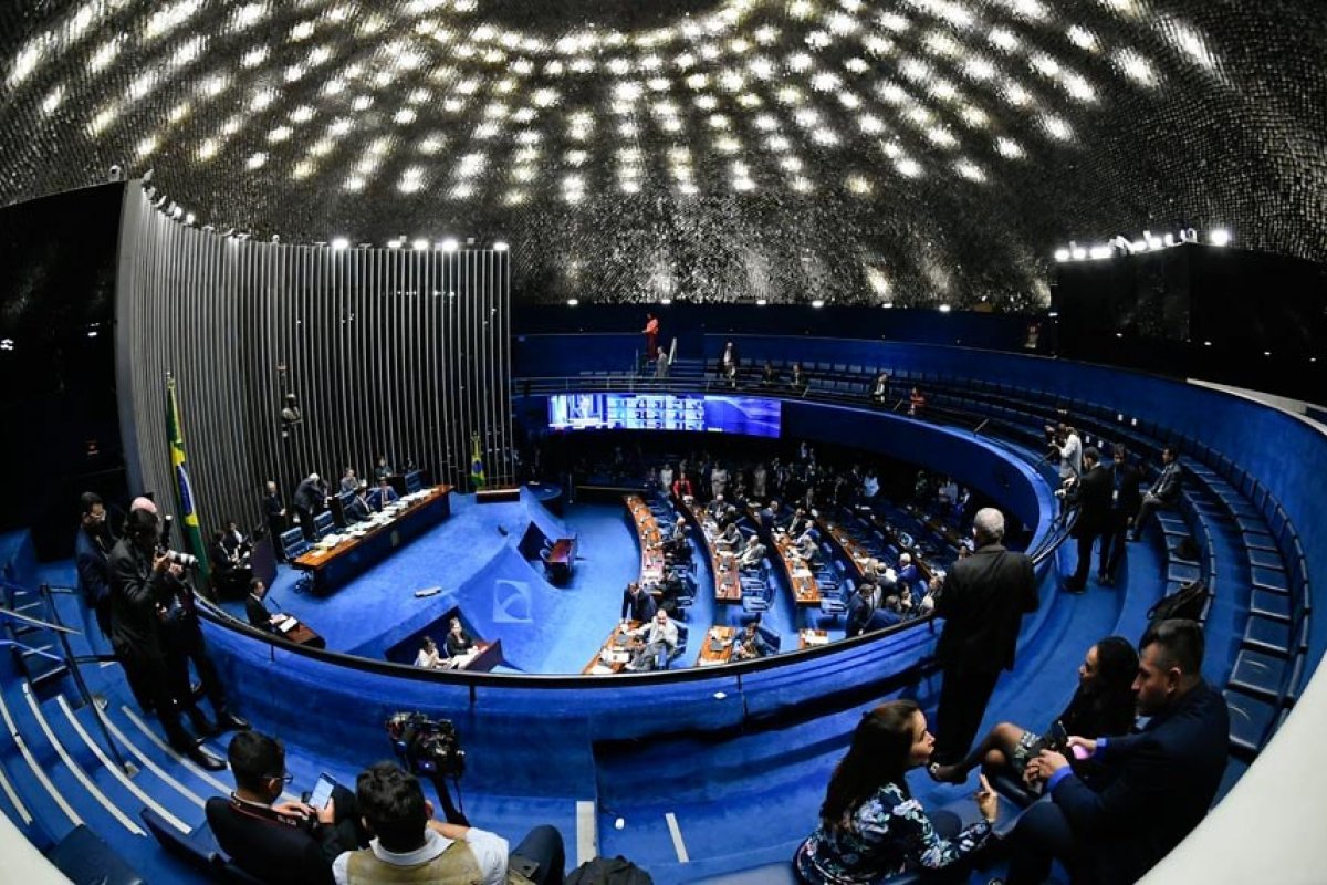 Senado pode votar projeto que obriga preso a devolver gastos pelo seu mantimento