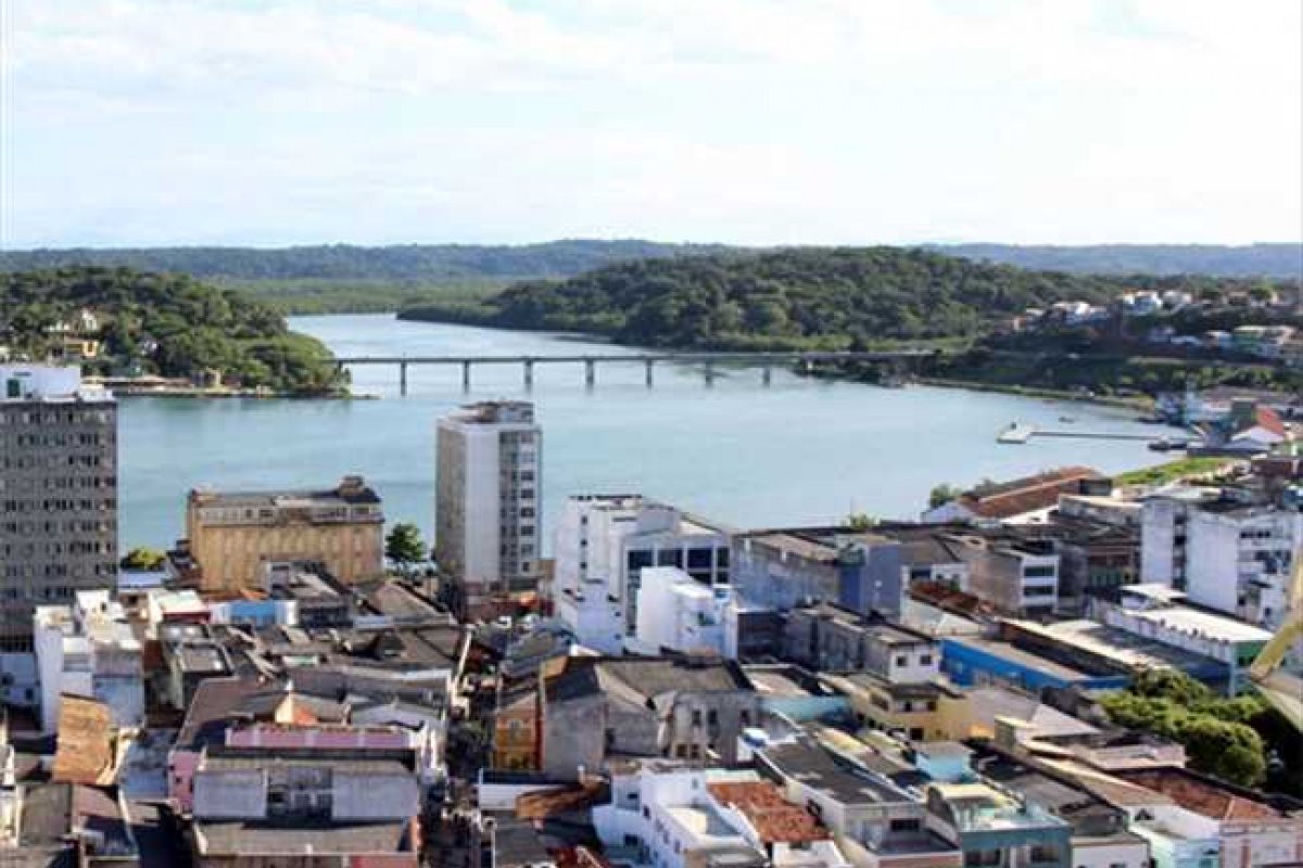 Coronavírus: Atividades comerciais permanecem suspensas por mais 8 dias em Ilhéus, no sul da BA