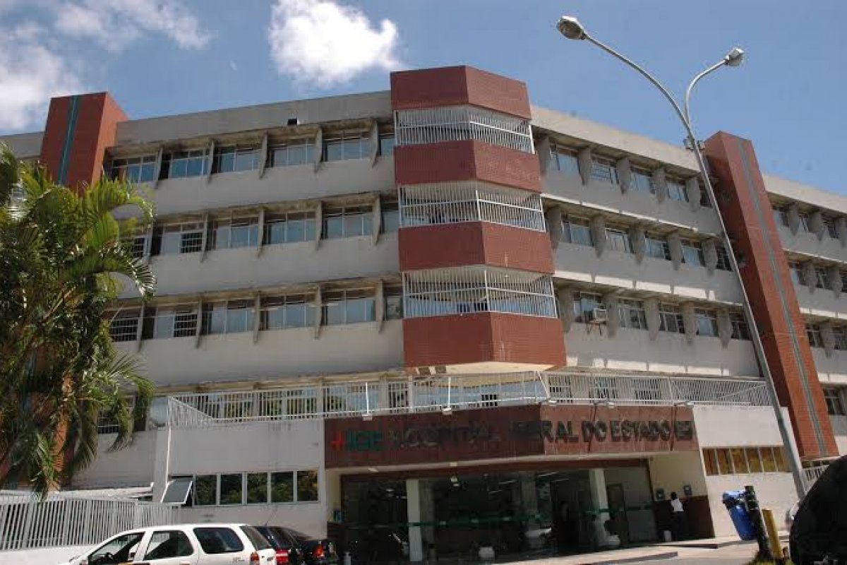 Dupla suspeita de roubo morre após tentar fugir e trocar tiros com a polícia em Salvador