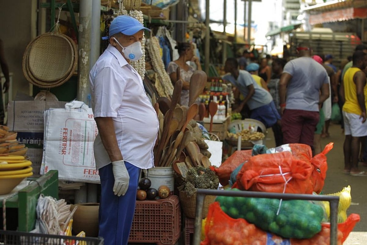Semana Santa aumenta em 70% movimento nas feiras de Salvador