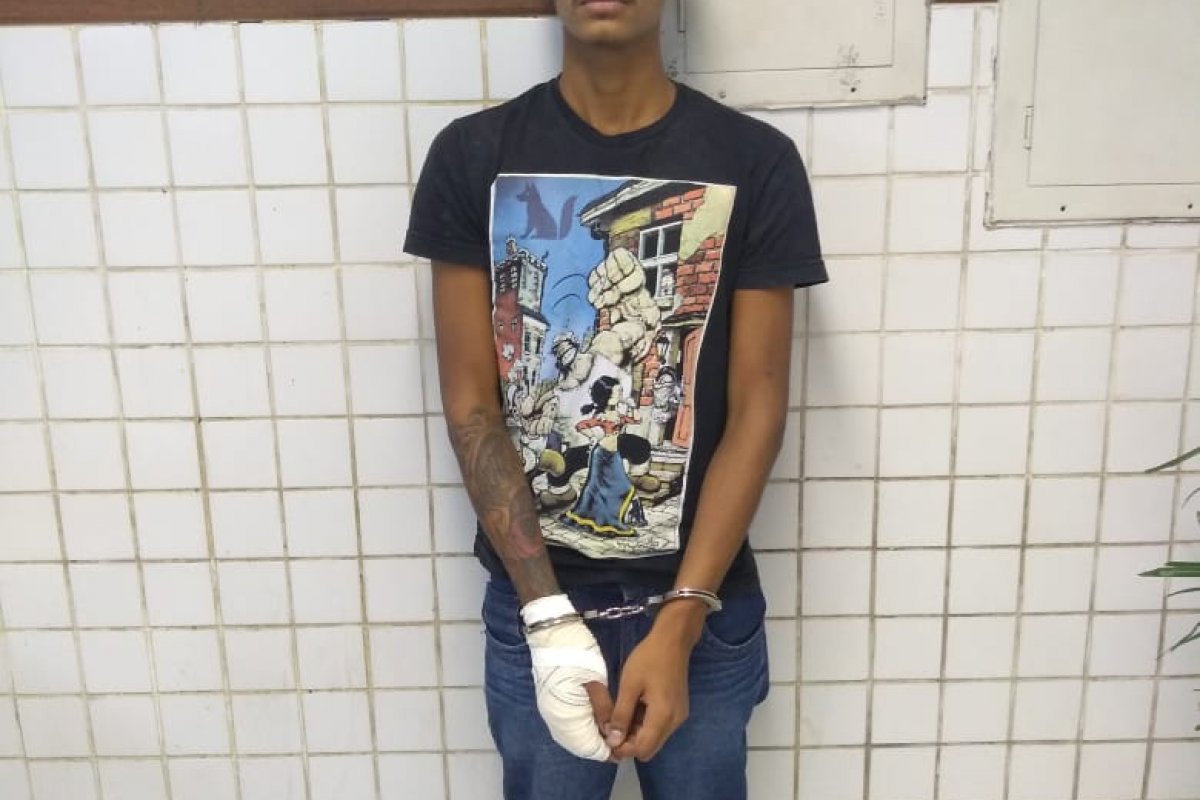 Jovem é preso após agredir e tentar estuprar a madrasta em Salvador