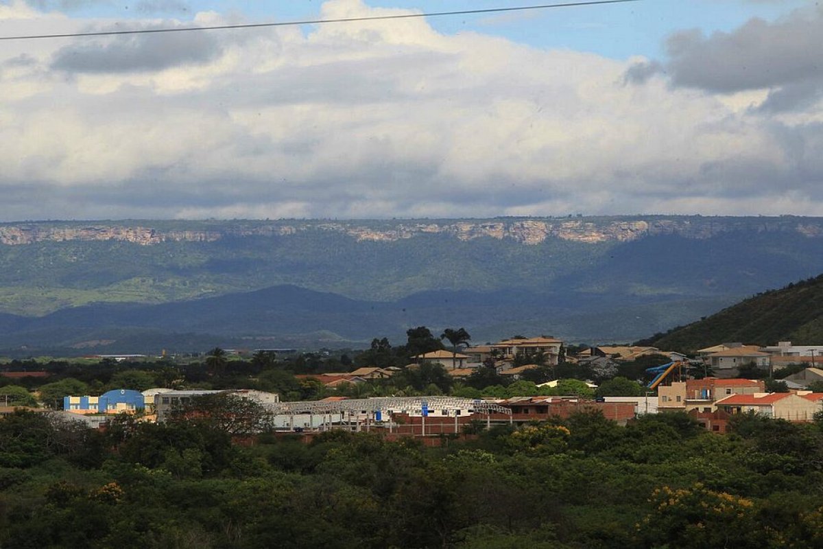 Prefeitura de Jacobina suspende decreto que convocava professores para atuar em barreiras sanitárias