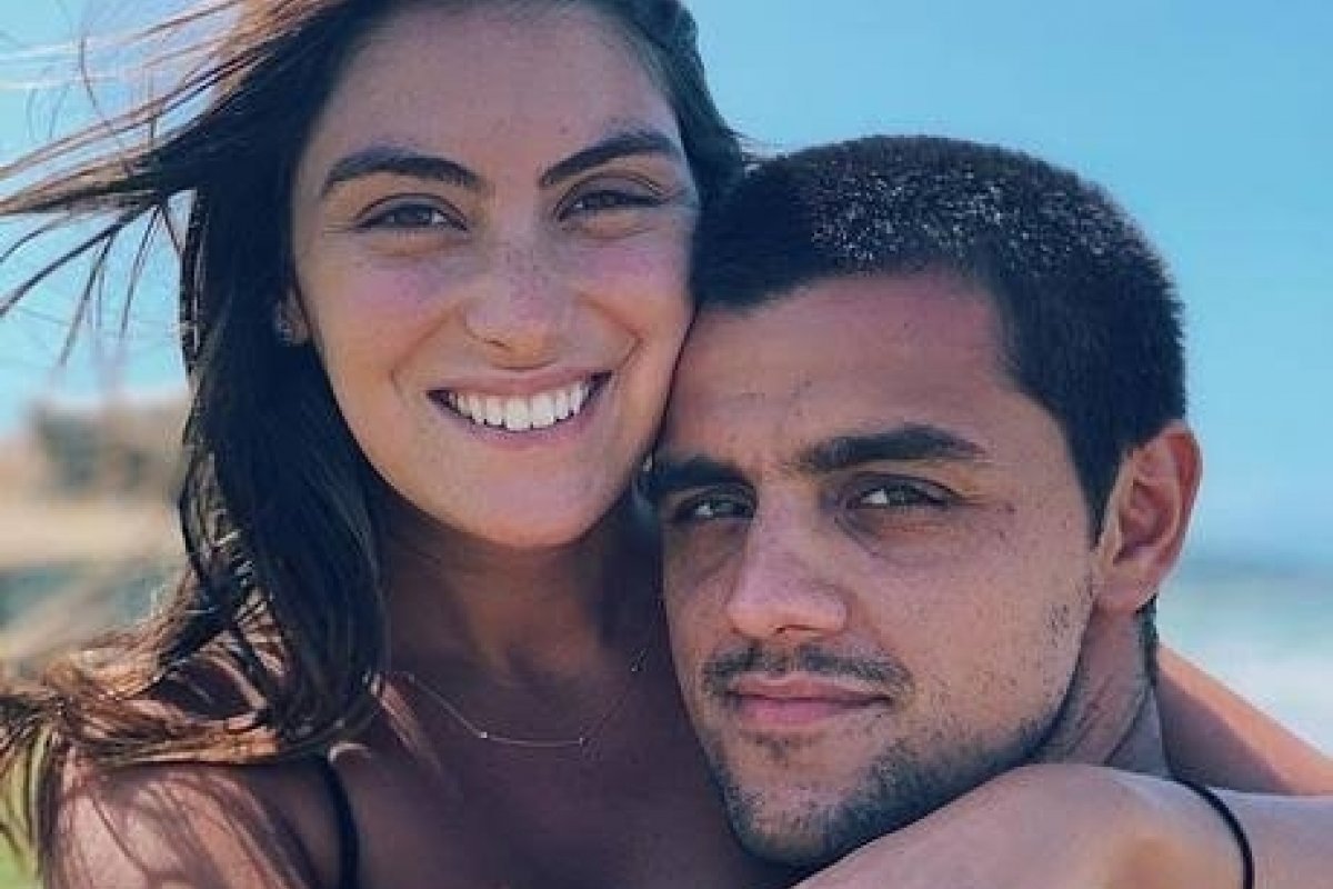 Felipe Simas é diagnosticado com coronavírus