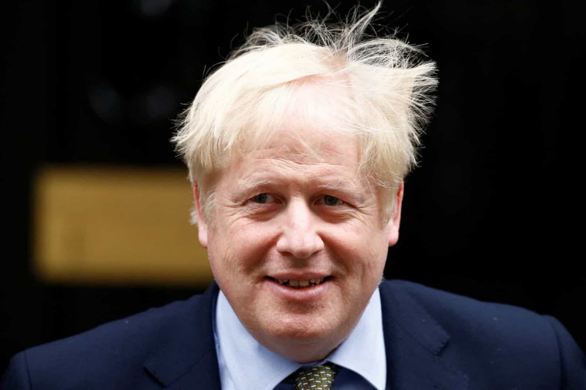Boris Johnson deixa hospital após ficar na UTI por causa do coronavírus