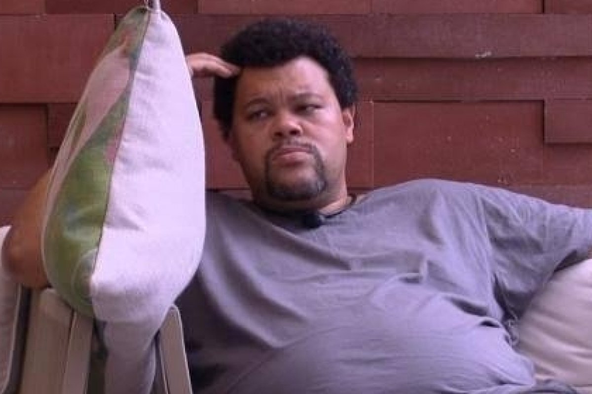 Babu é detonado na web ao declarar que salário de R$ 5 mil, para ele, “é quase de fome”