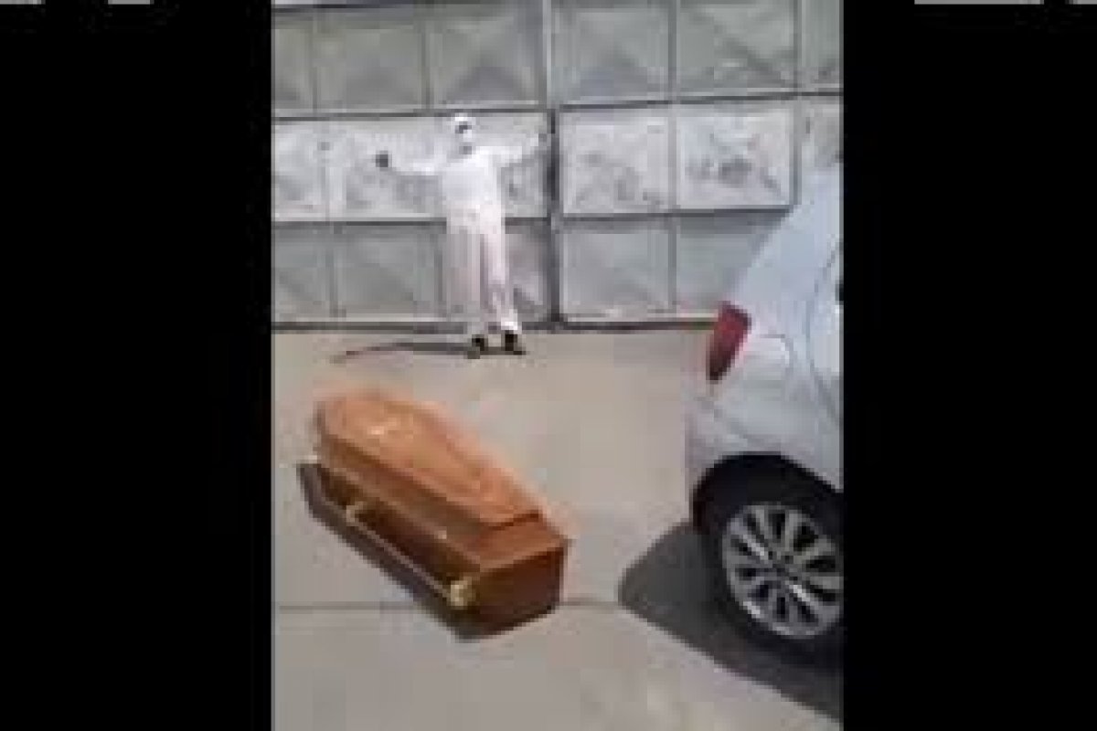 Semop afirma que tomará medidas judiciais sobre caixão deixado na porta do órgão