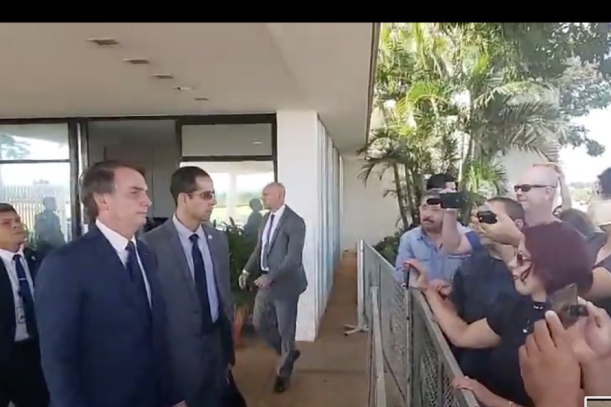 ‘Eu não assisto à Globo’, diz Bolsonaro sobre entrevista com Mandetta