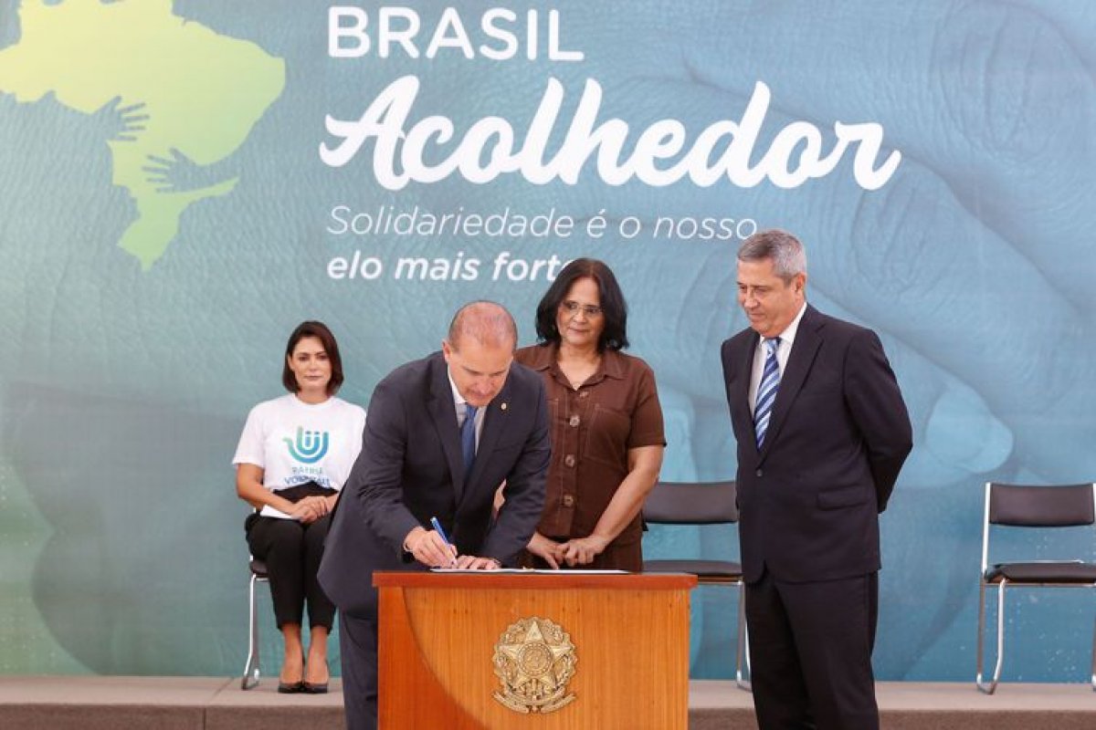 Governo lança projeto Brasil Acolhedor para combater o novo coronavírus