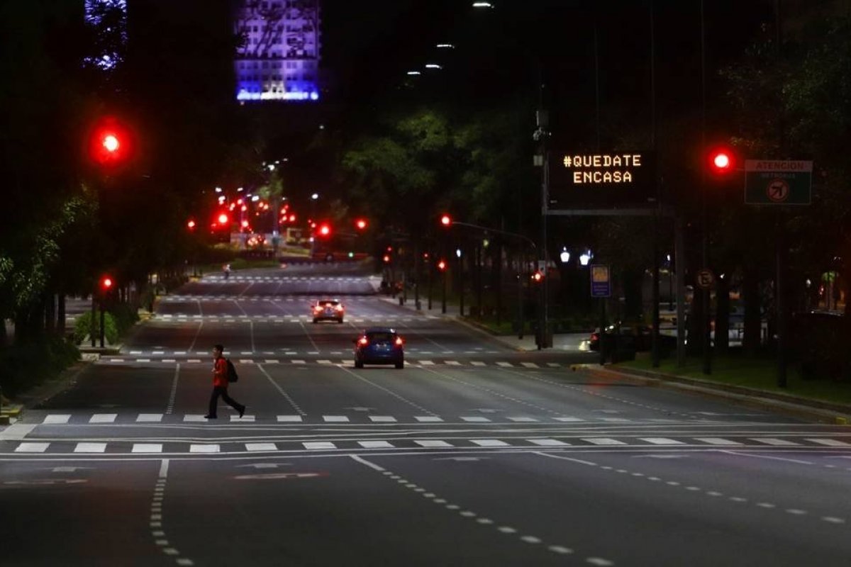 Buenos Aires anuncia multas para quem não usar máscaras