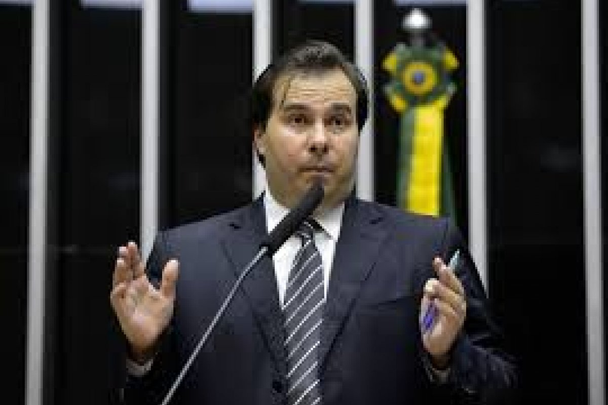 Maia diz que projeto de ajuda aos Estados deve focar na compensação das perdas de arrecadação de impostos
