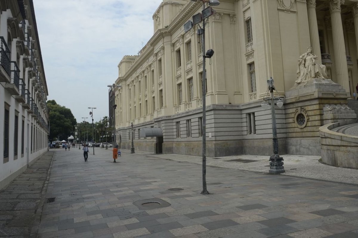 Covid-19: Witzel estende decreto de isolamento social até dia 30 deste mês