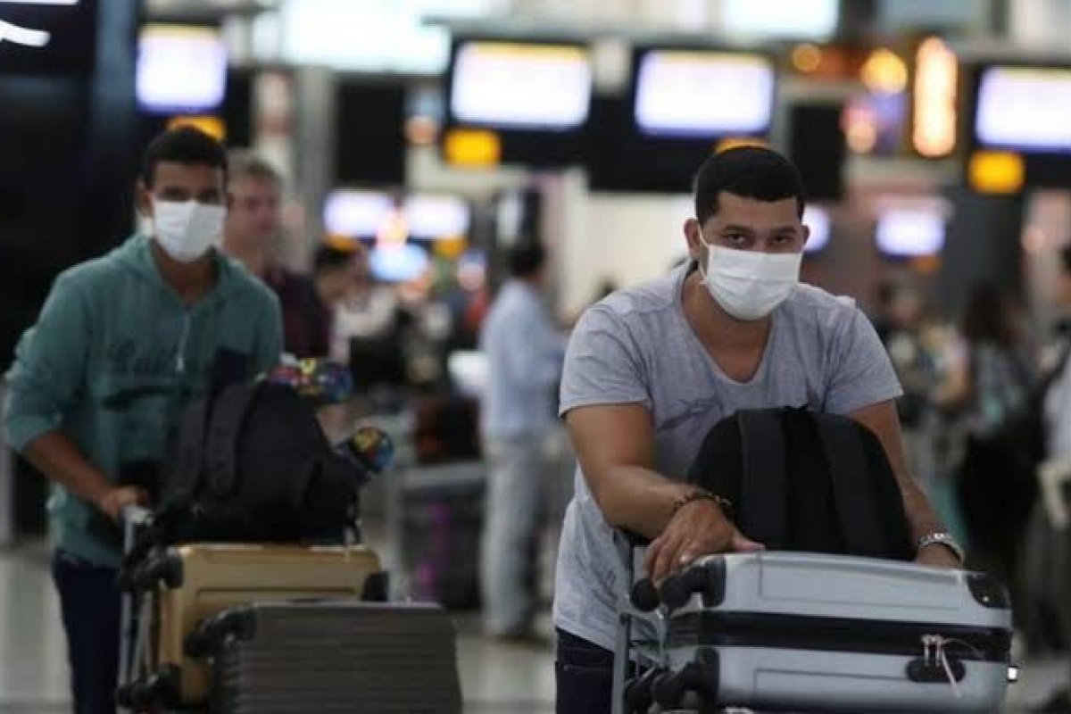 Lei que obriga o uso de máscaras de proteção em empresas entra em vigor em 72h