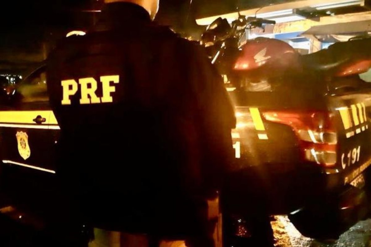 PRF recupera motocicleta furtada em menos de 24h da ocorrência do crime
