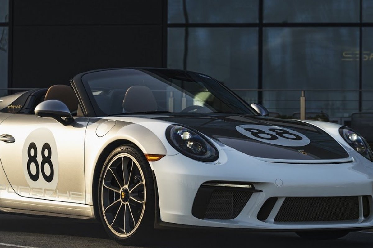 Porsche anuncia leilão para minimizar efeitos da pandemia