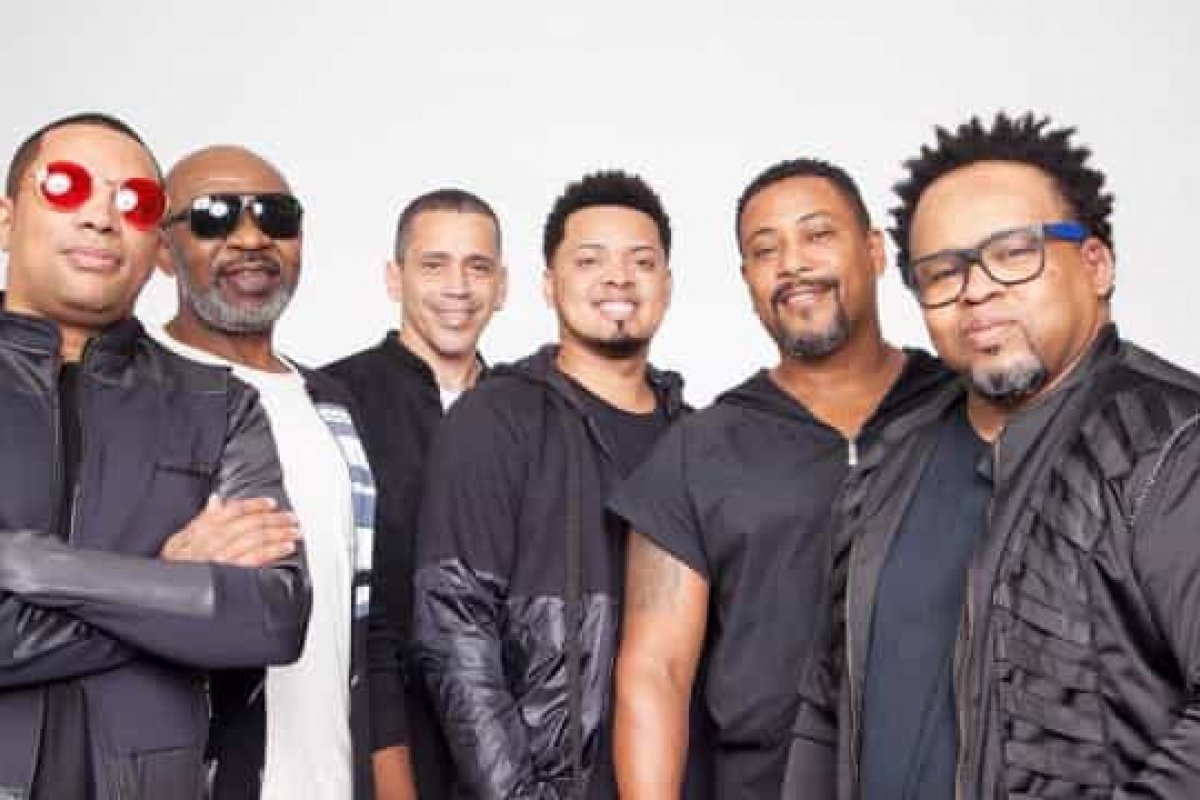 Hoje tem live do Grupo Revelação