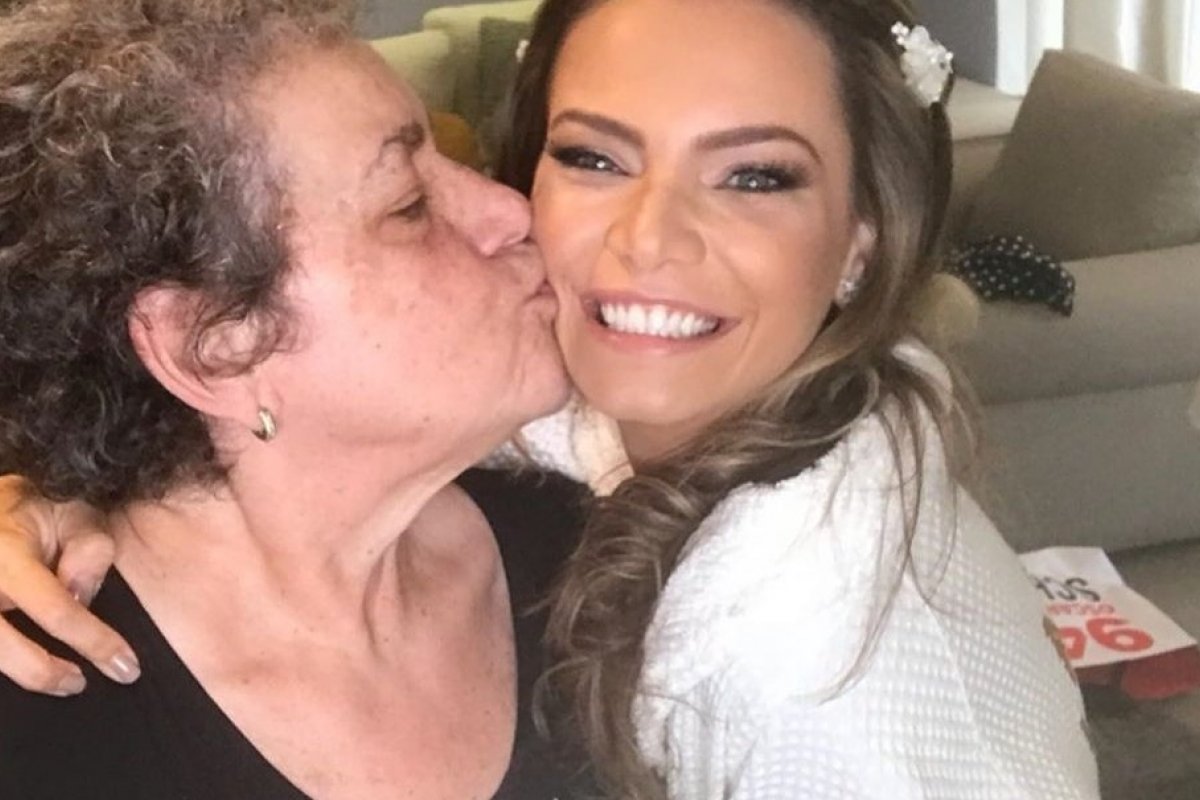 Morre a mãe da atriz Milena Toscano
