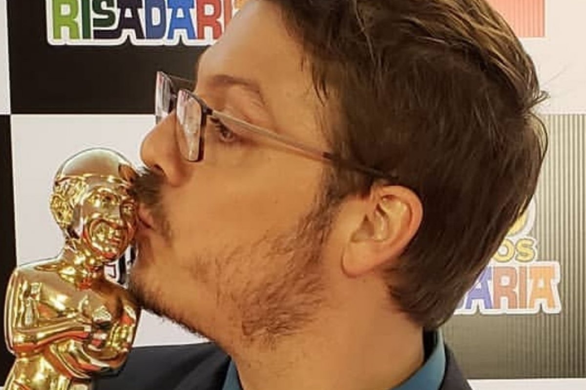 João Vicente faz declaração de amor para Fábio Porchat: "Não vivo mais sem"