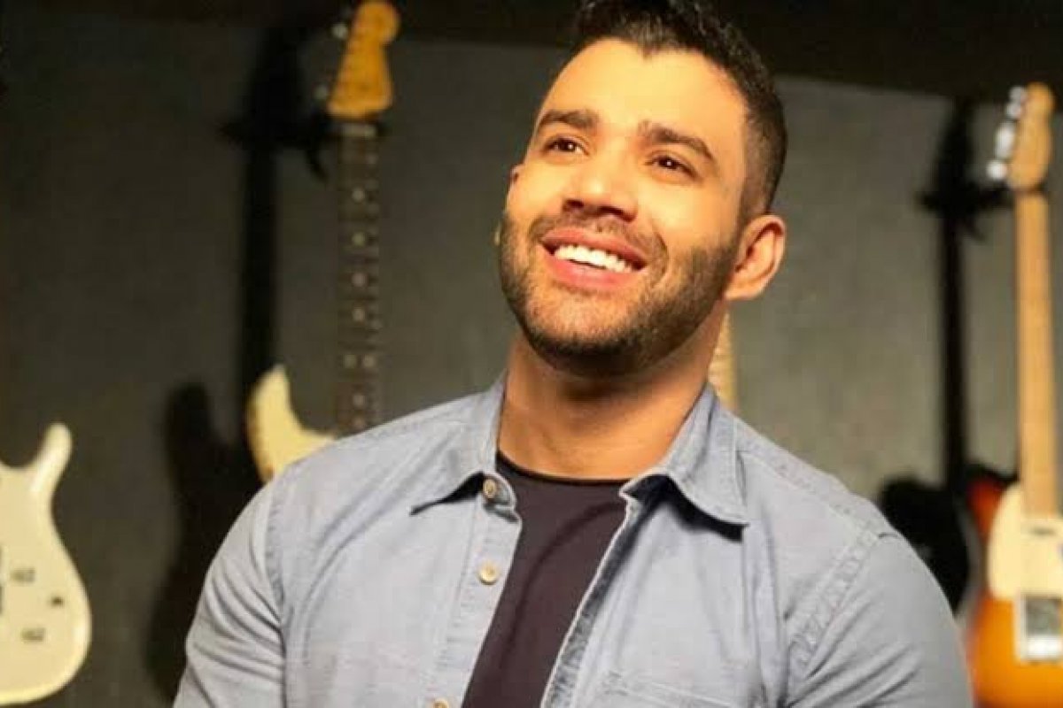 Bolsonaro sai em defesa do cantor Gusttavo Lima