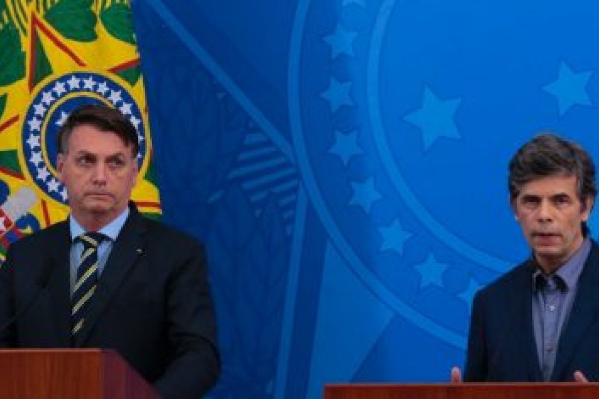 Em posse, Teich diz que Brasil vive cenário de filme