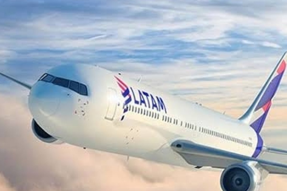 Latam decide cancelar 95% dos voos previstos