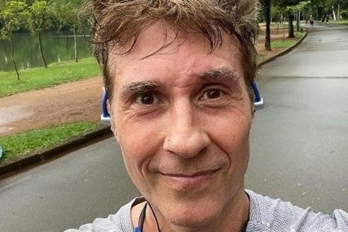 Com coronavírus, Dinho Ouro Preto revela que a voz está voltando lentamente