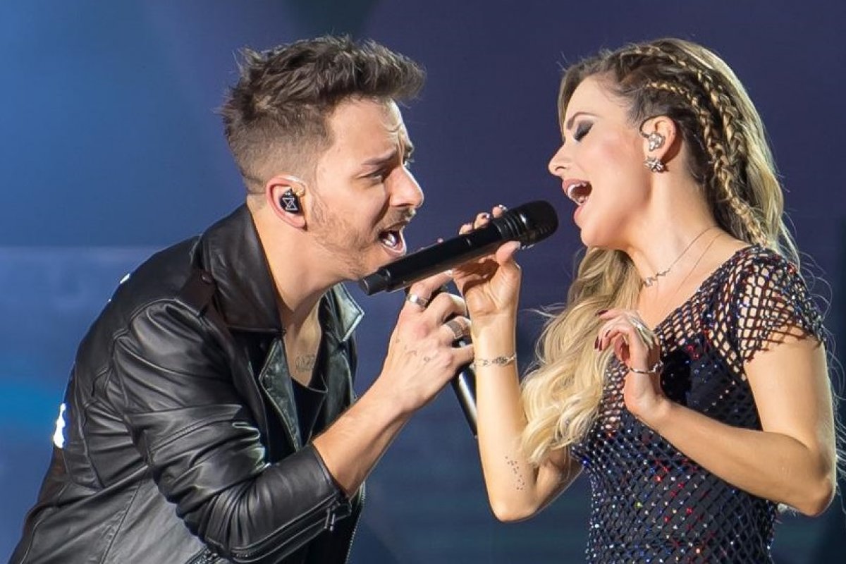 Sandy e Junior confirmam live 