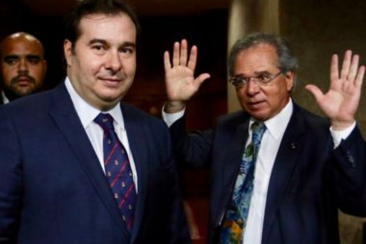 Rodrigo Maia e Paulo Guedes deixam de se falar em meio à pandemia