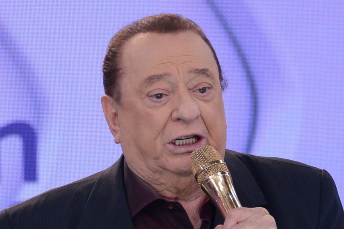 Raul Gil sofre acidente e é internado em São Paulo