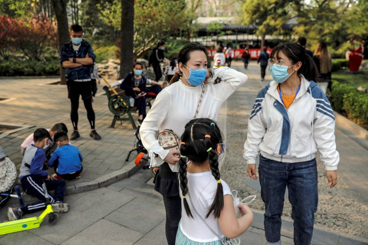 Quem não cumprir com quarentena deve ser advertido, diz pesquisa feita com 1.606 pessoas