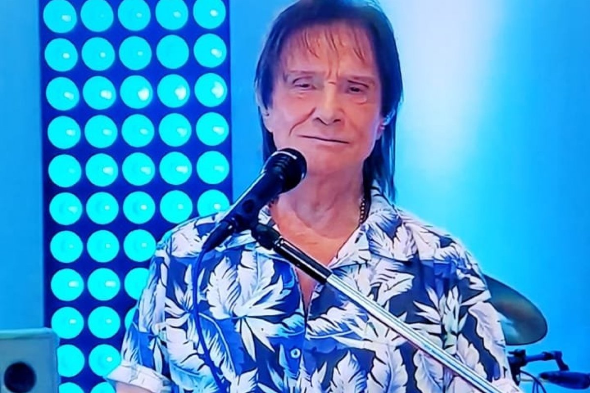 Veja Vídeo: Roberto Carlos homenageia médicos e caminhoneiros em live com mais de 1 milhão de pessoas