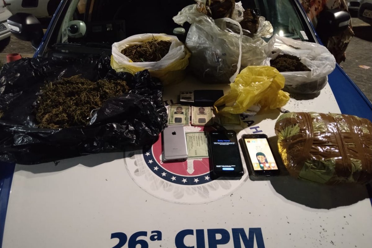 Cinco suspeitos são detidos em bairro de Salvador