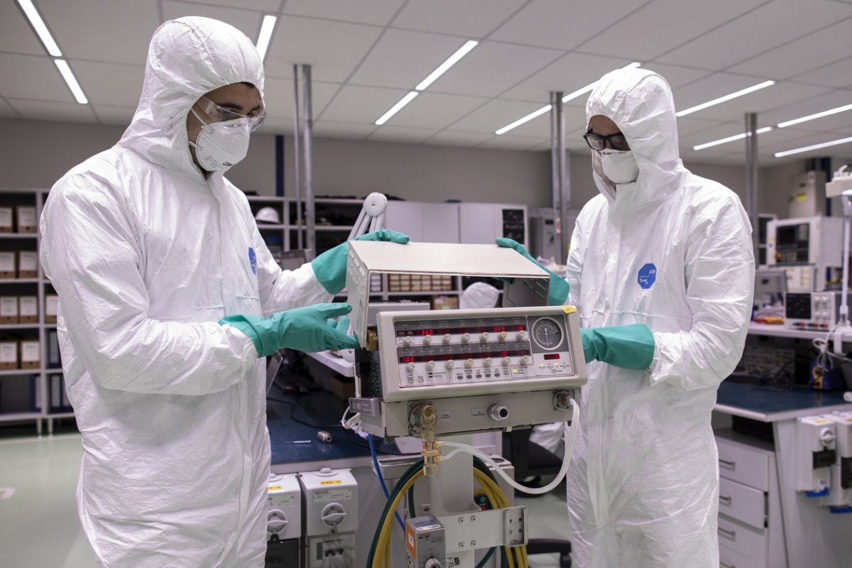 Governo do AM compra respiradores inadequados e paga 316% mais caro