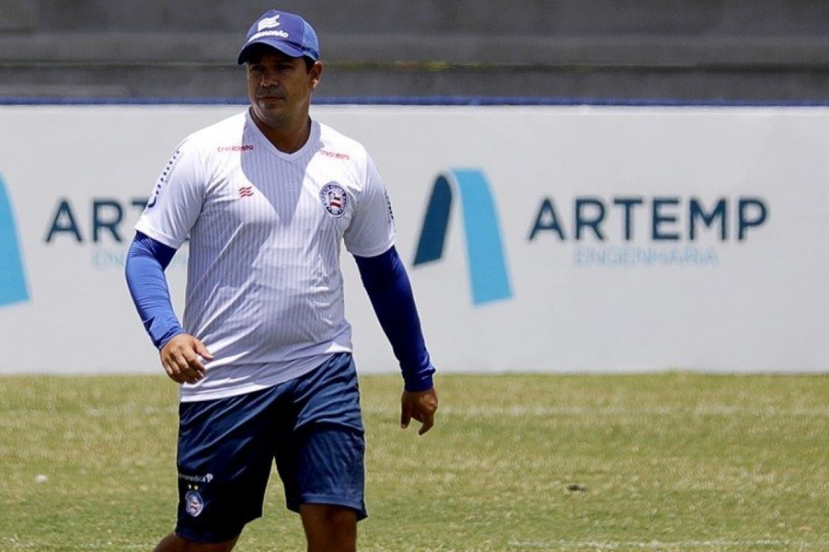 Coronavírus: Bahia desmancha time de transição e não renova contrato com treinador