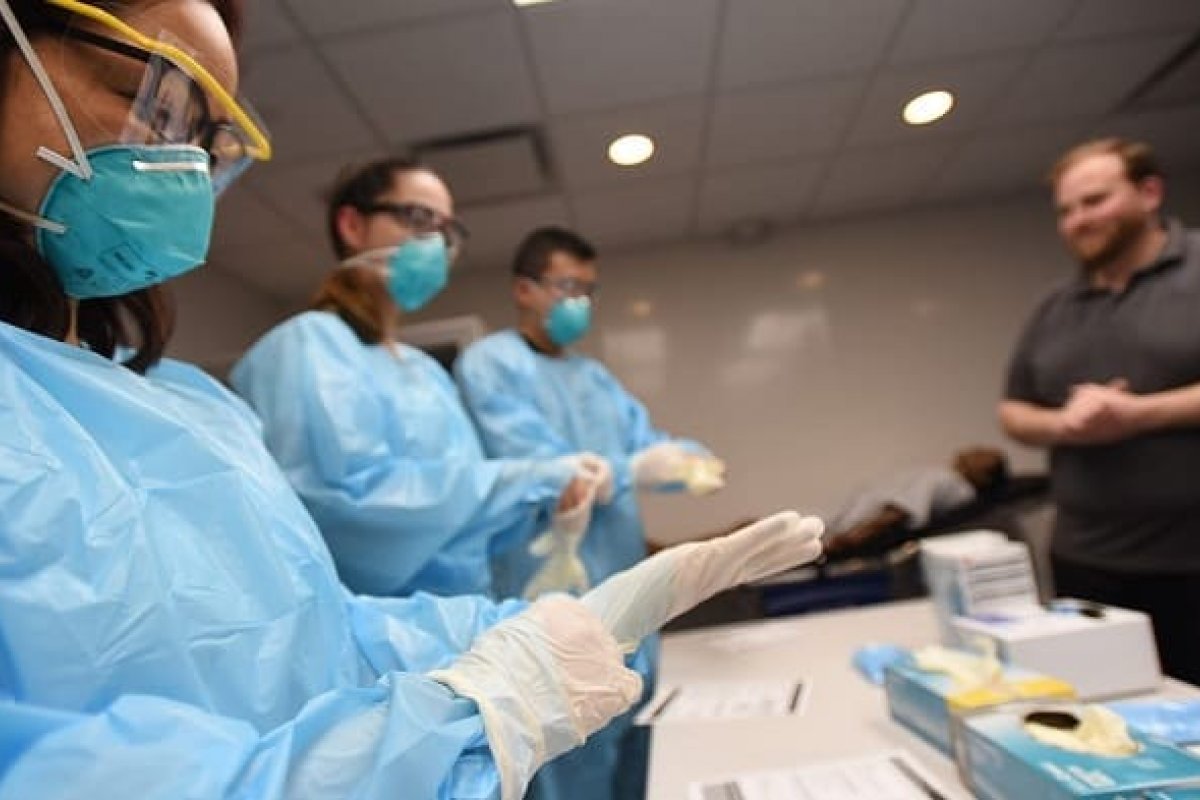 Médicos registram 3,1 mil denúncias sobre falta de equipamentos para o combate à Covid-19