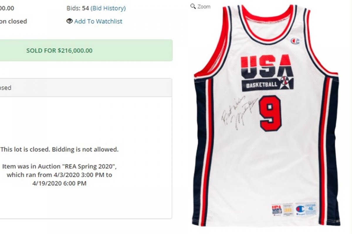 Camisa usada por Michael Jordan é leiloada por R$ 1,1 mi