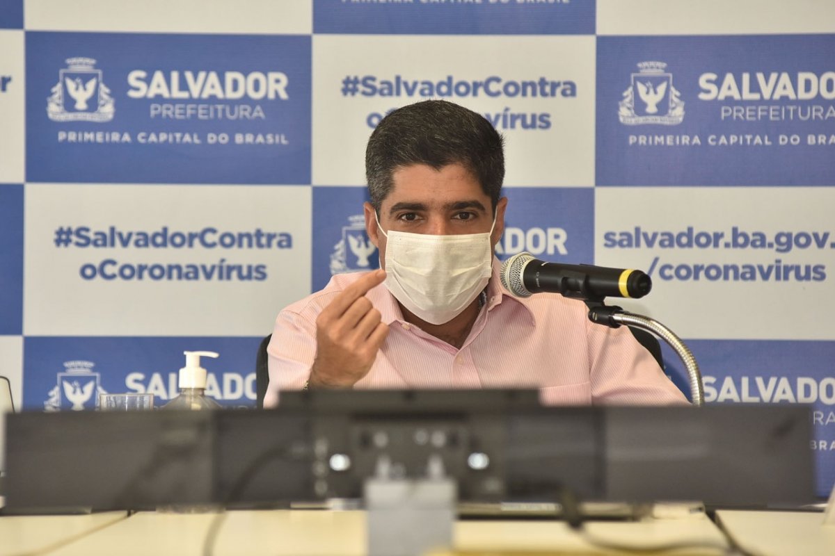 Prefeitura prorroga decreto que suspende funcionamento de bares e cobrança de Zona Azul