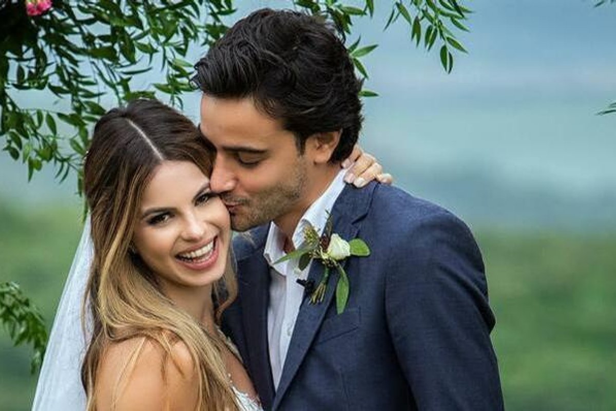 De volta: Sthefany Brito reata casamento com Igor Raschkovscky