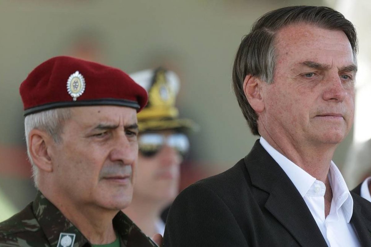 Ministro Luiz Ramos desmente Merval Pereira