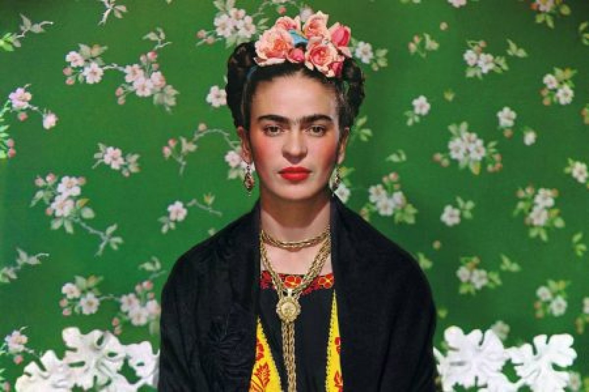 Marca brasileira  lança make inspirada em Frida Kahlo