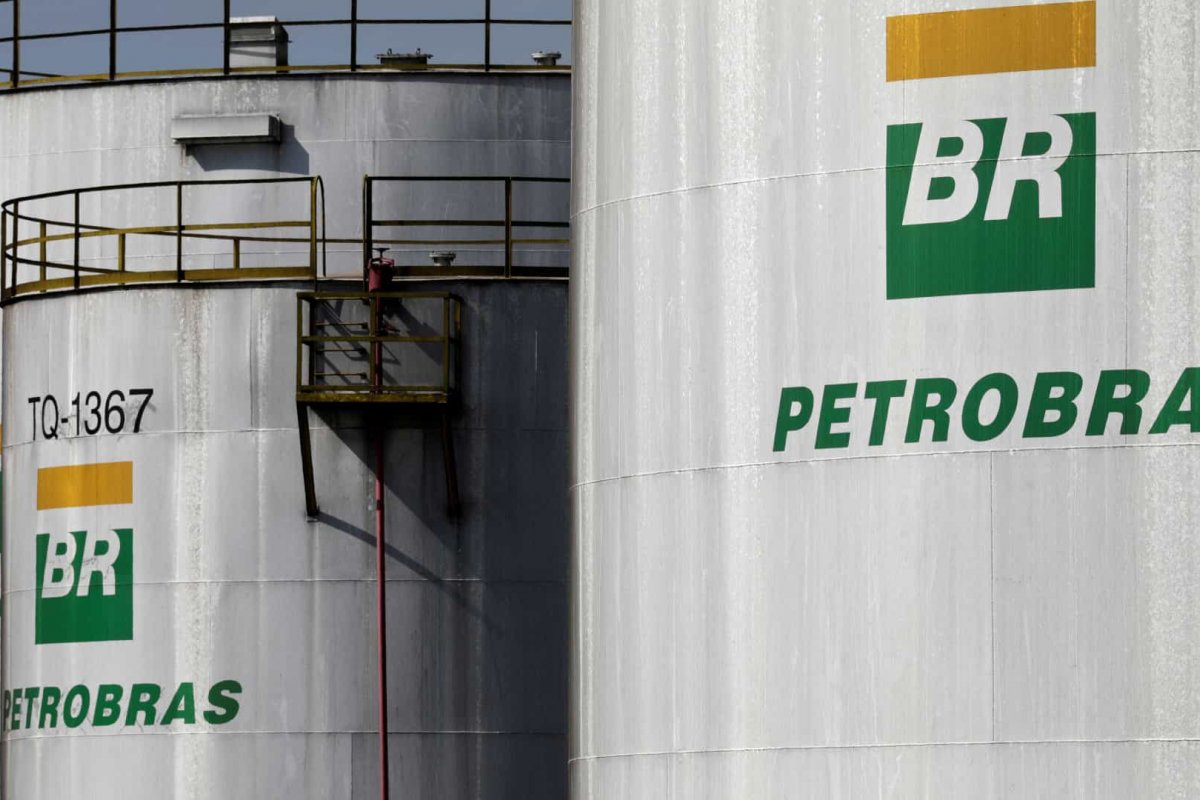 Especialistas avaliam situação da Petrobras em meio a crise do petróleo 
