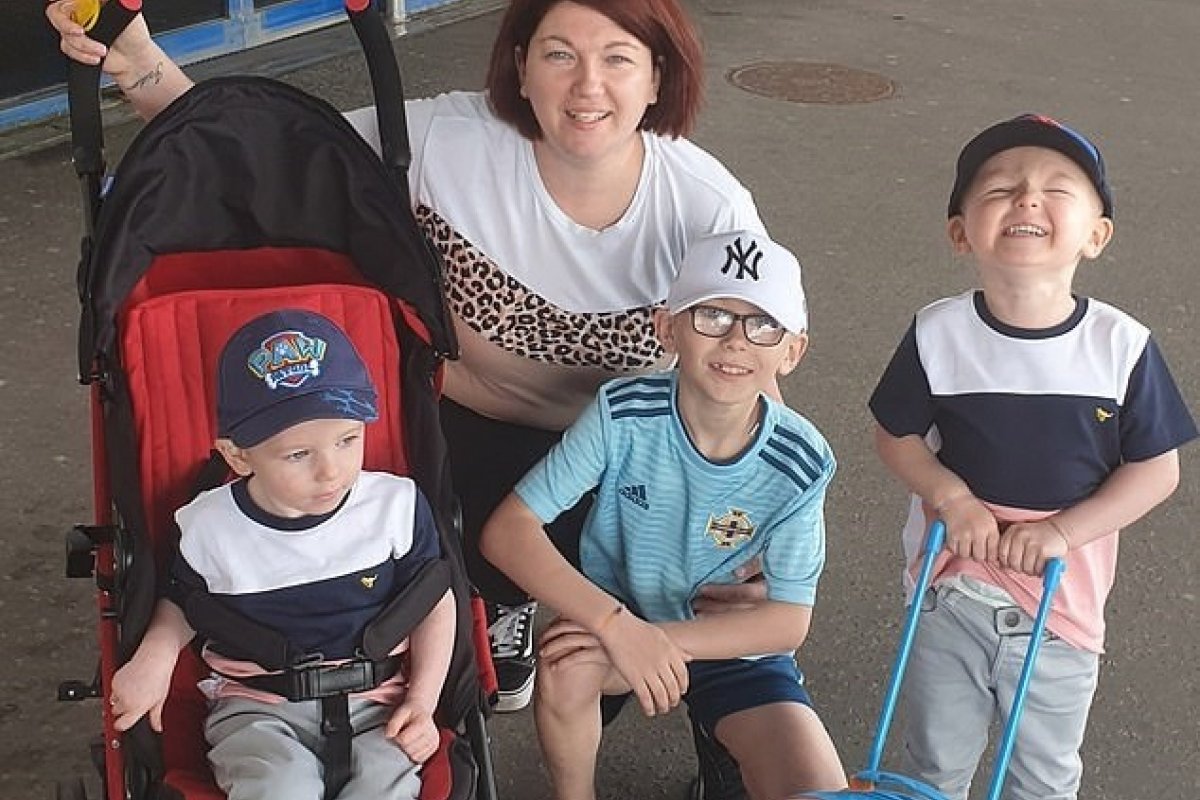 Após dez dias em coma por conta da Covid-19, mulher descobre gravidez de gêmeos