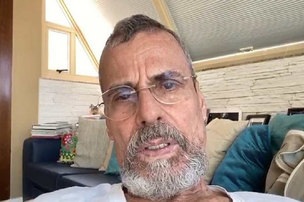 Dançarino Carlinhos de Jesus e esposa contraem coronavírus