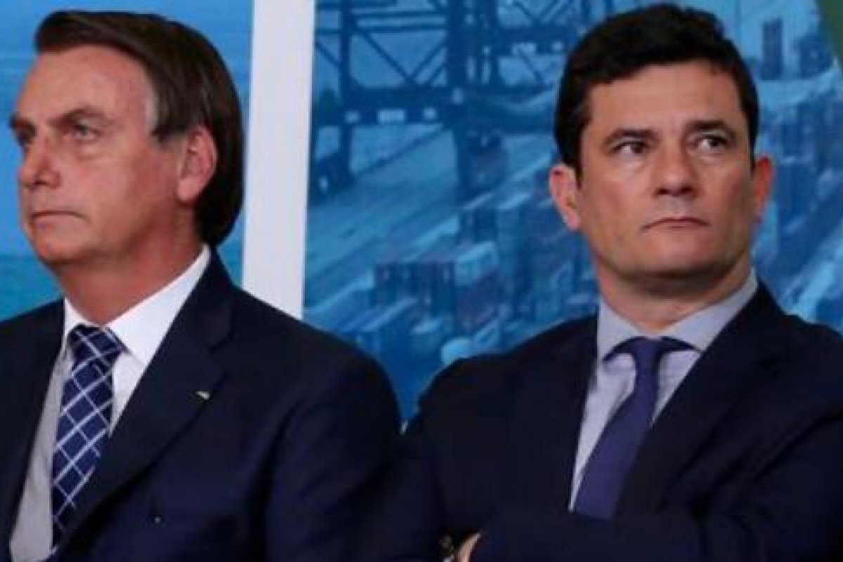 Saída de Moro coloca em discussão possibilidade de impeachment de Bolsonaro